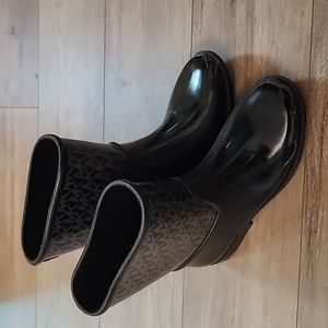 Michael kors rain boots